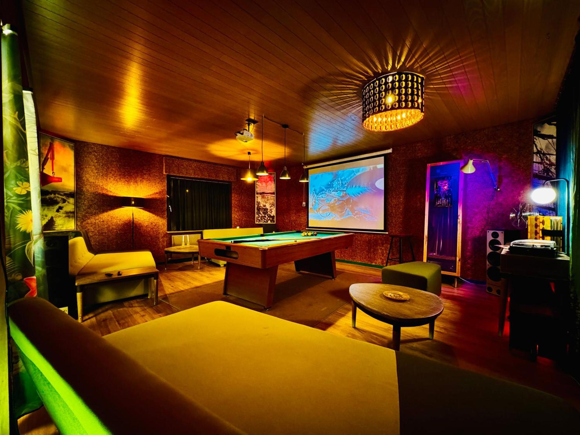 Bookeinfach Bad Ems - Private - Sauna Jacuzzi Whirlpool Swimmingpool Alahna Sup Beachvolleyball Billiards Ping Pong Cinema Theater Music Disco Ball Bbq Und Parkplaetze 외부 사진