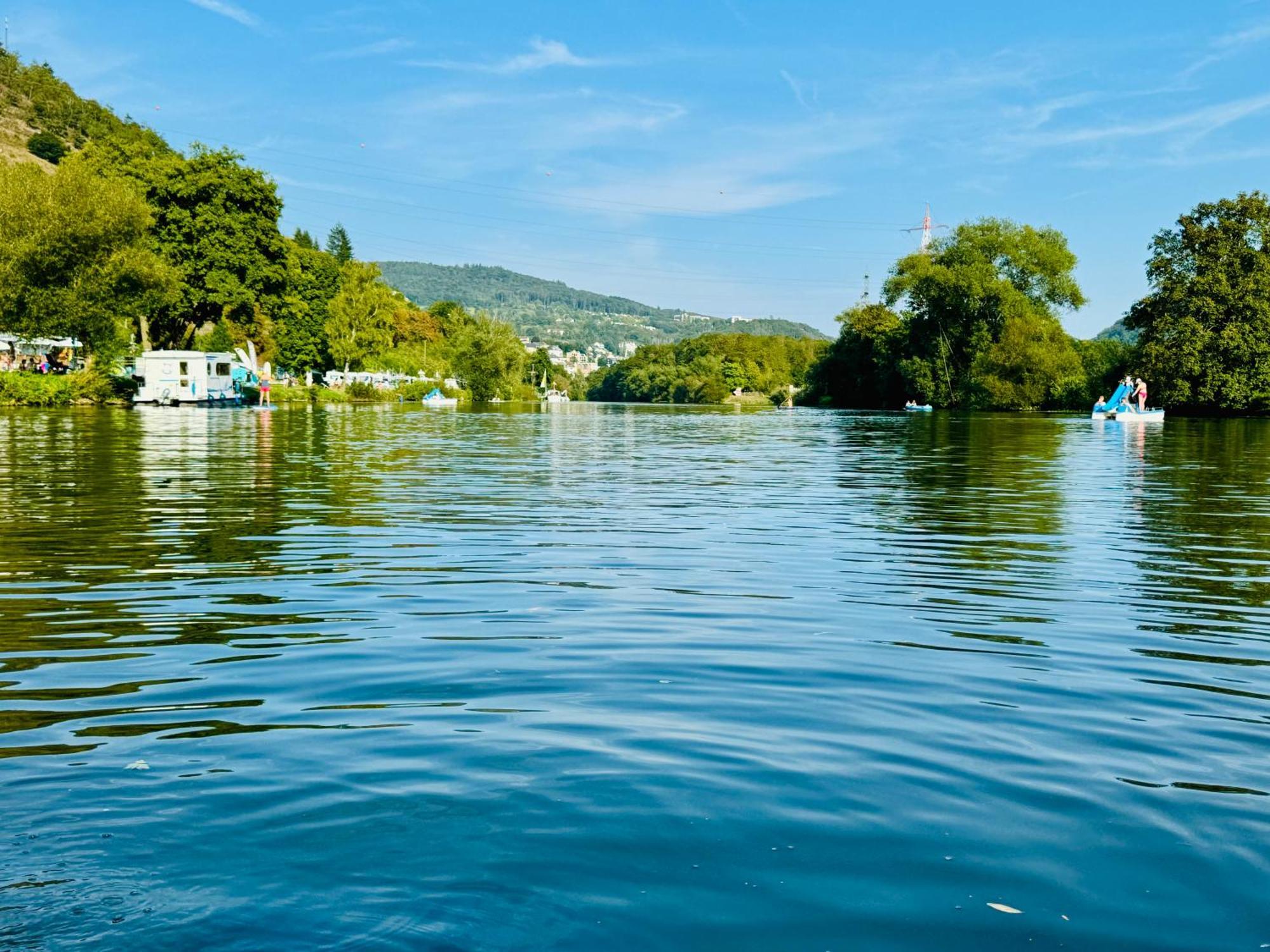 Bookeinfach Bad Ems - Private - Sauna Jacuzzi Whirlpool Swimmingpool Alahna Sup Beachvolleyball Billiards Ping Pong Cinema Theater Music Disco Ball Bbq Und Parkplaetze 외부 사진