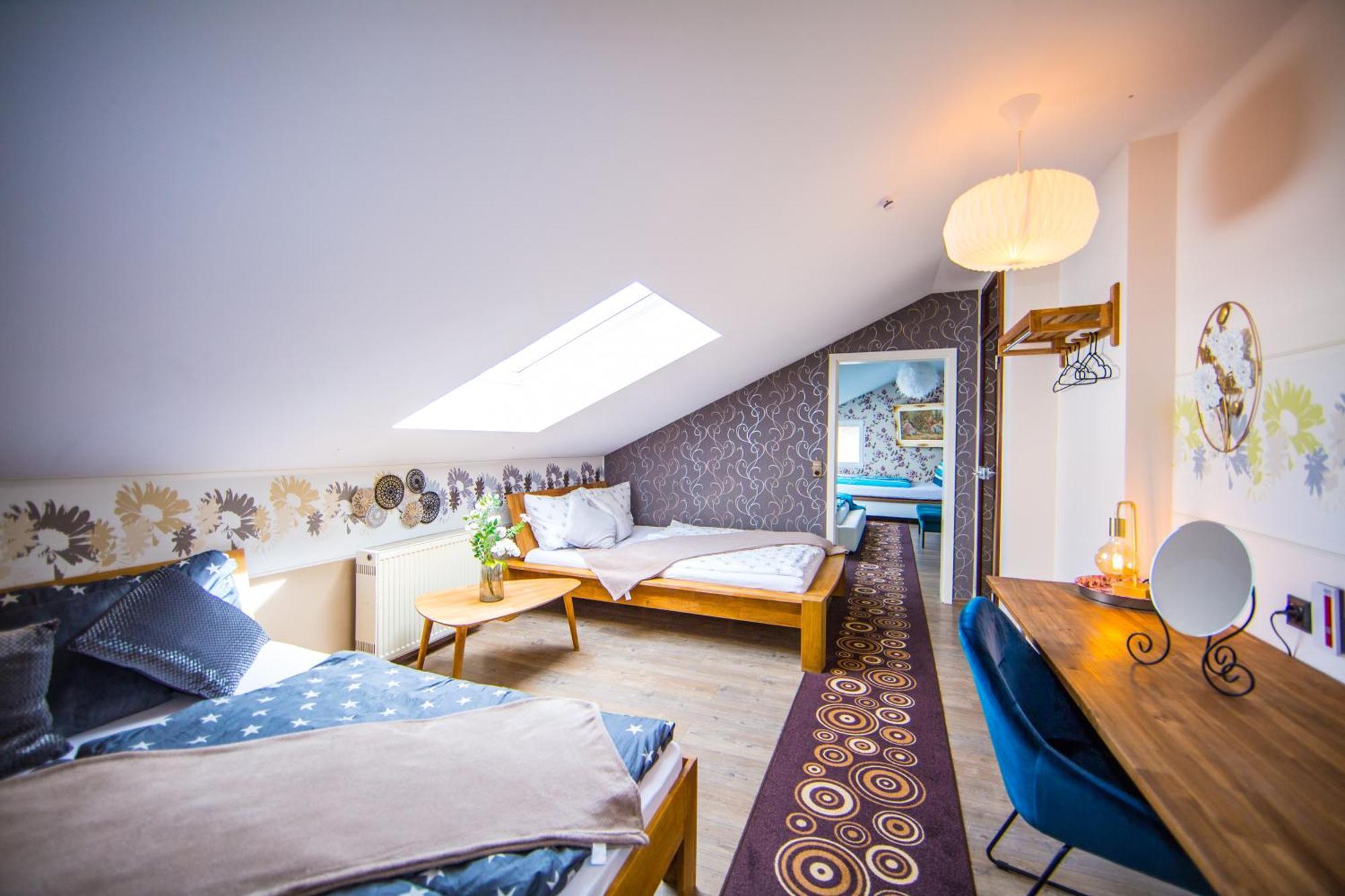 Bookeinfach Bad Ems - Private - Sauna Jacuzzi Whirlpool Swimmingpool Alahna Sup Beachvolleyball Billiards Ping Pong Cinema Theater Music Disco Ball Bbq Und Parkplaetze 외부 사진