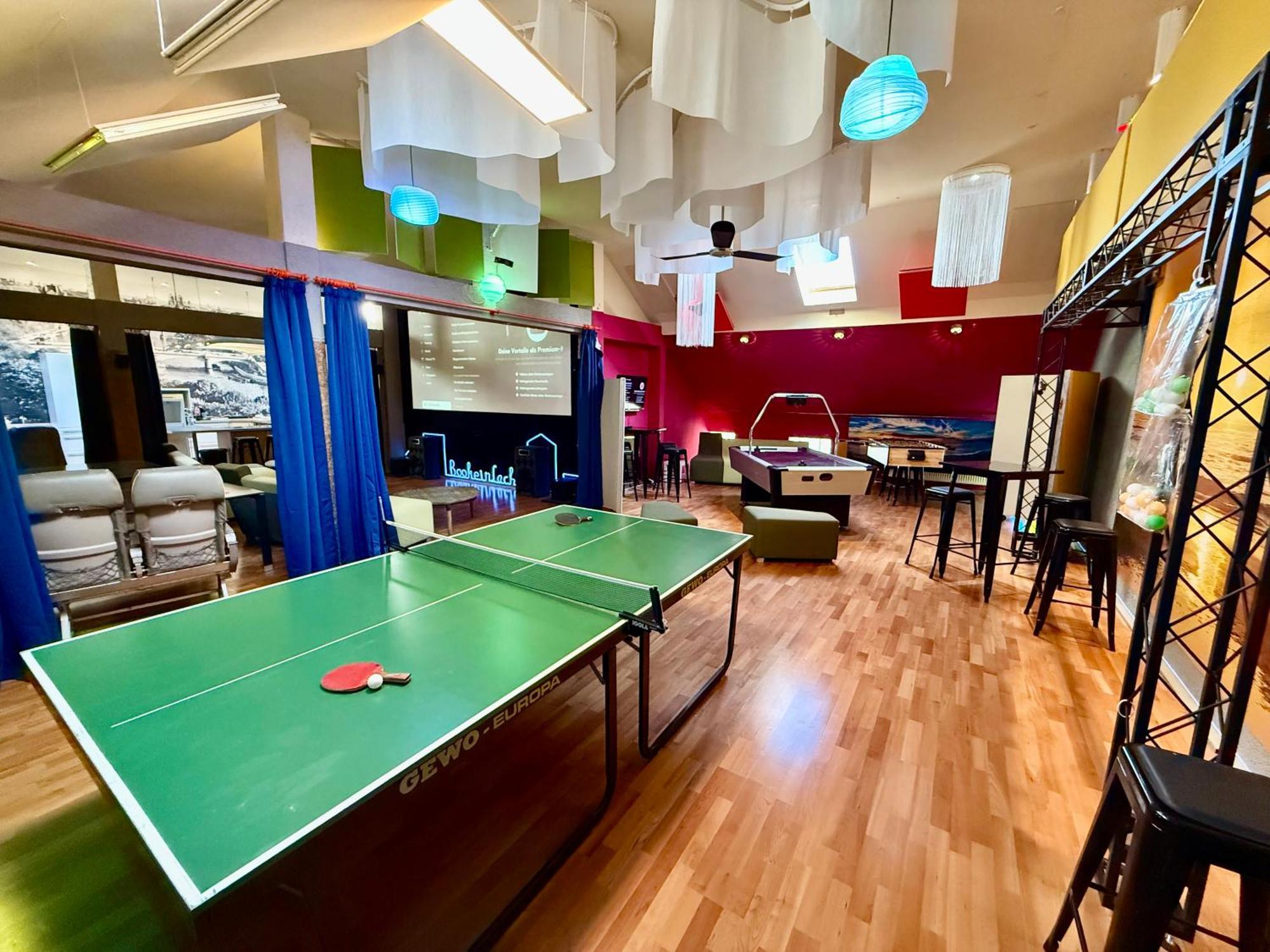 Bookeinfach Bad Ems - Private - Sauna Jacuzzi Whirlpool Swimmingpool Alahna Sup Beachvolleyball Billiards Ping Pong Cinema Theater Music Disco Ball Bbq Und Parkplaetze 외부 사진